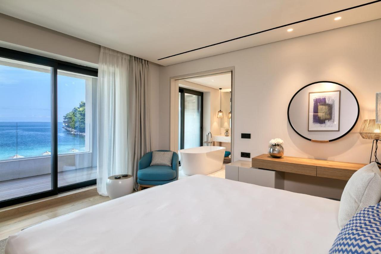 Vathi Cove Luxury & Отель